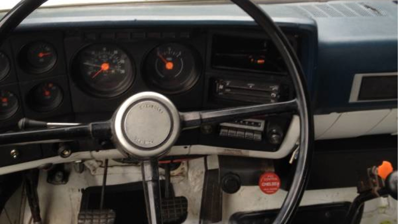 Illustration for article titled Guy Selling This Mega Truck Will Prove He's 'Not Compensating'